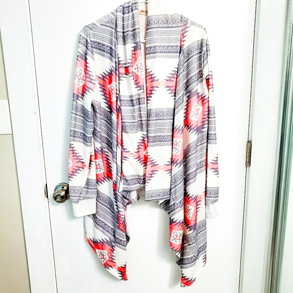 Artistic Taste Pink, Grey & White Aztec Shrug